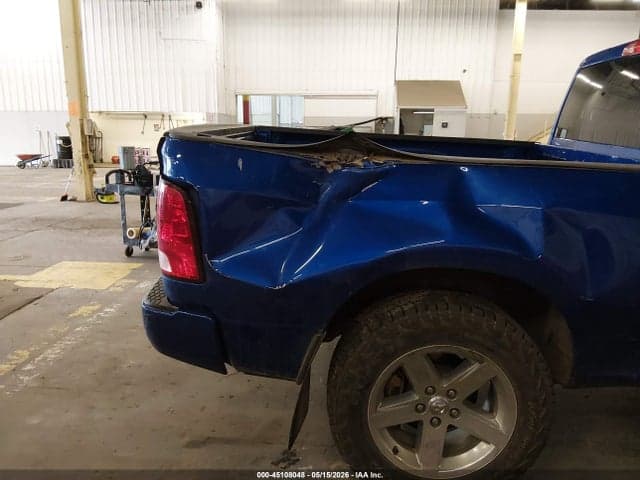 2017 RAM 1500 EXPRESS 4X4 6'4 BOX 7