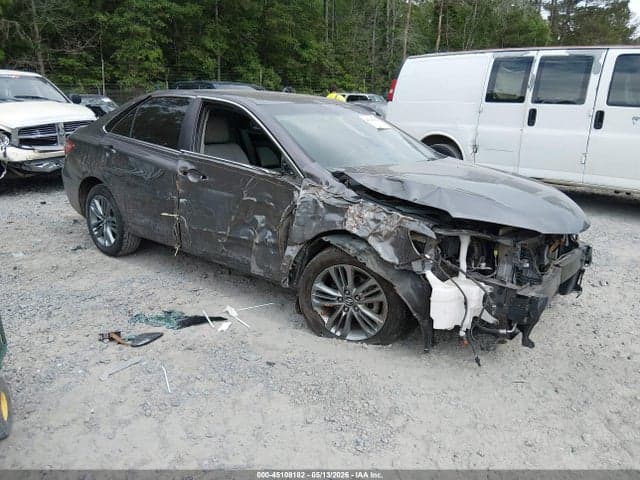 2017 TOYOTA CAMRY SE 1