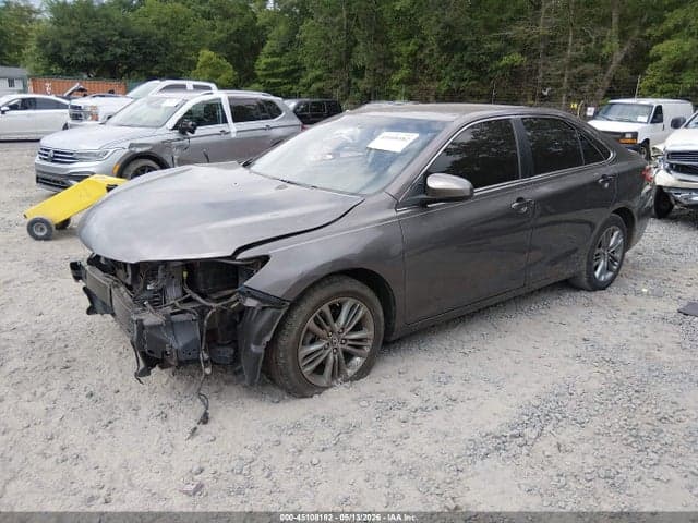 2017 TOYOTA CAMRY SE 2