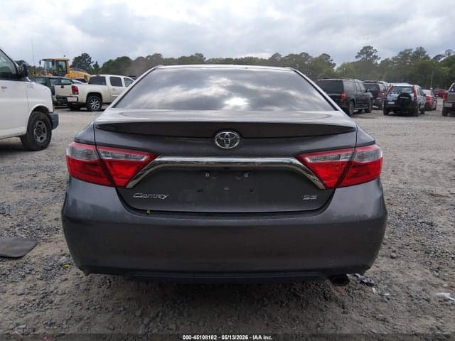 2017 TOYOTA CAMRY SE 17