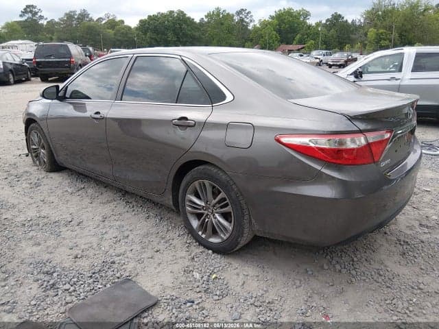 2017 TOYOTA CAMRY SE 3