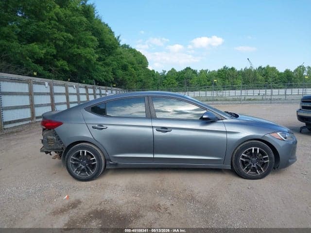 2017 HYUNDAI ELANTRA SE 13