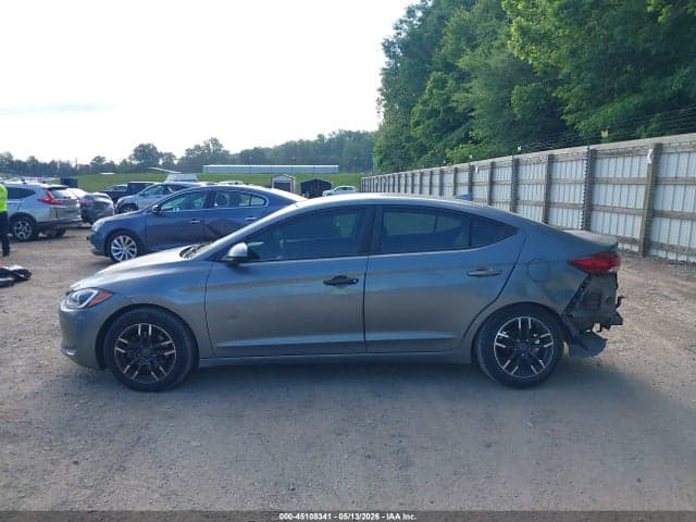 2017 HYUNDAI ELANTRA SE 14