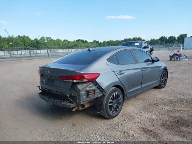 2017 HYUNDAI ELANTRA SE 4