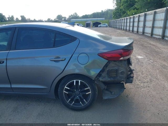 2017 HYUNDAI ELANTRA SE 6