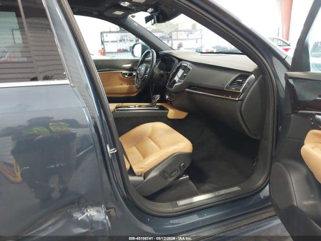 2019 VOLVO XC90 T6 MOMENTUM 5