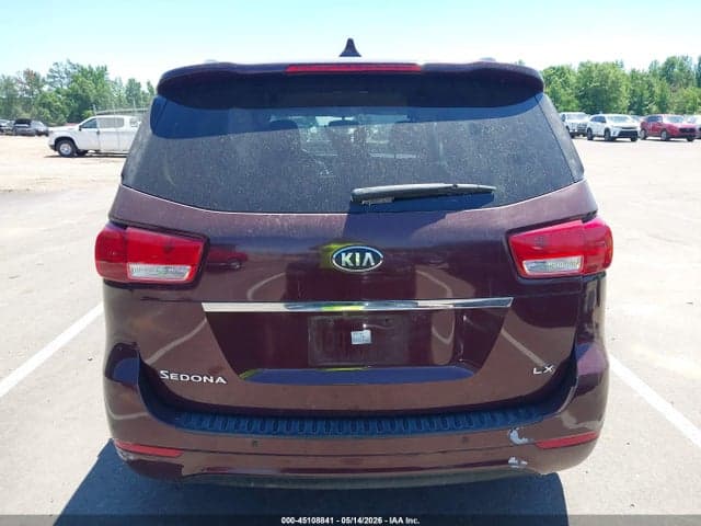 2017 KIA SEDONA LX 17