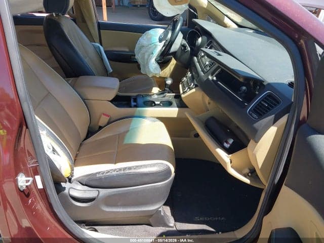 2017 KIA SEDONA LX 5