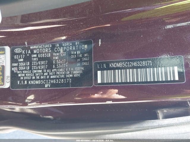 2017 KIA SEDONA LX 9