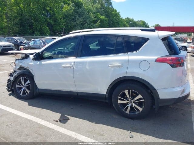 2018 TOYOTA RAV4 XLE 14