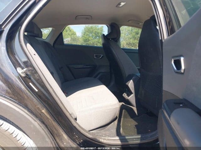 2025 KIA K4 EX 8