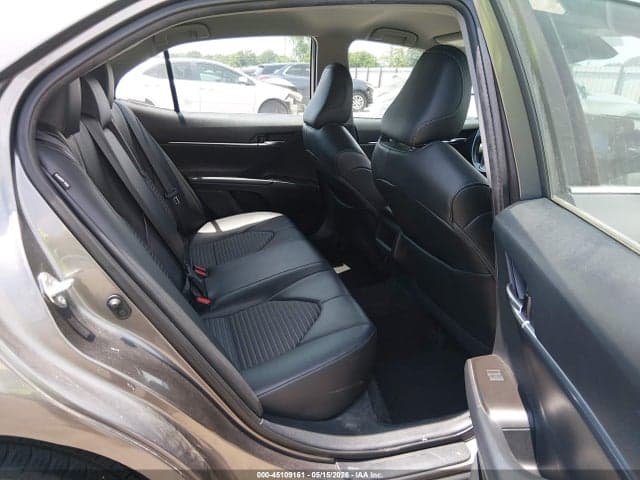 2021 TOYOTA CAMRY SE 8