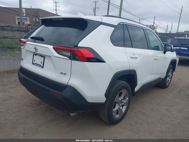 2023 TOYOTA RAV4 XLE 4