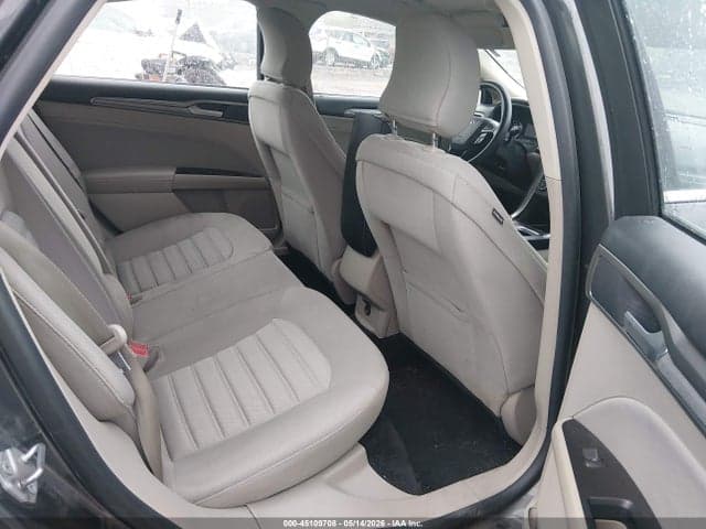 2017 FORD FUSION SE 8