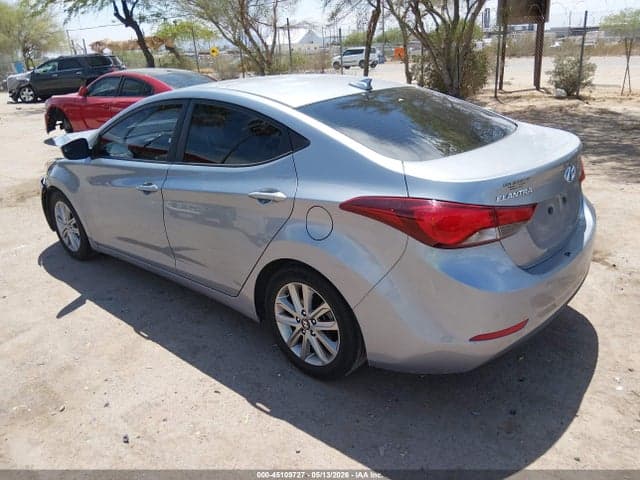 2016 HYUNDAI ELANTRA SE 3