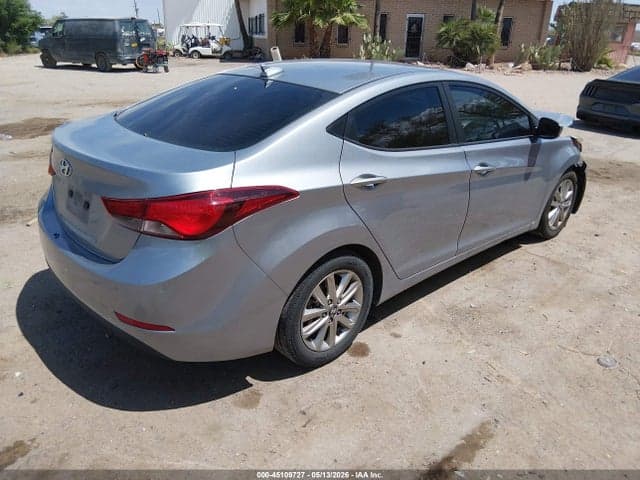 2016 HYUNDAI ELANTRA SE 4