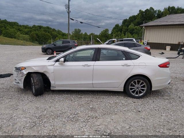 2017 FORD FUSION SE 15