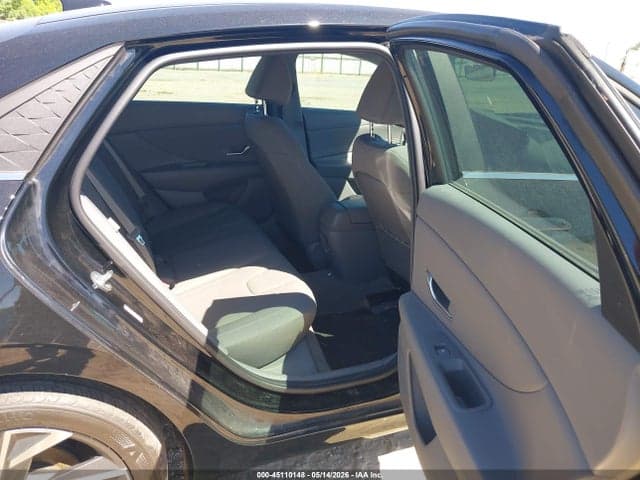2024 HYUNDAI ELANTRA SEL 8