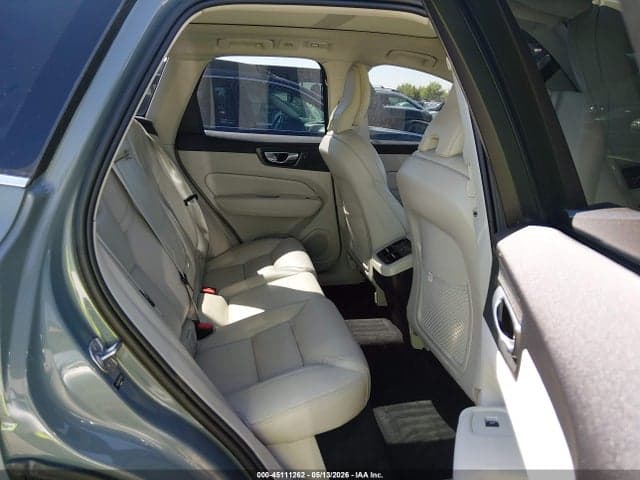 2023 VOLVO XC60 B5 ULTIMATE BRIGHT THEME 8