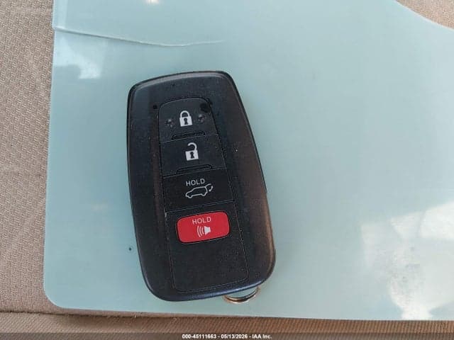 2025 TOYOTA RAV4 HYBRID XLE 11