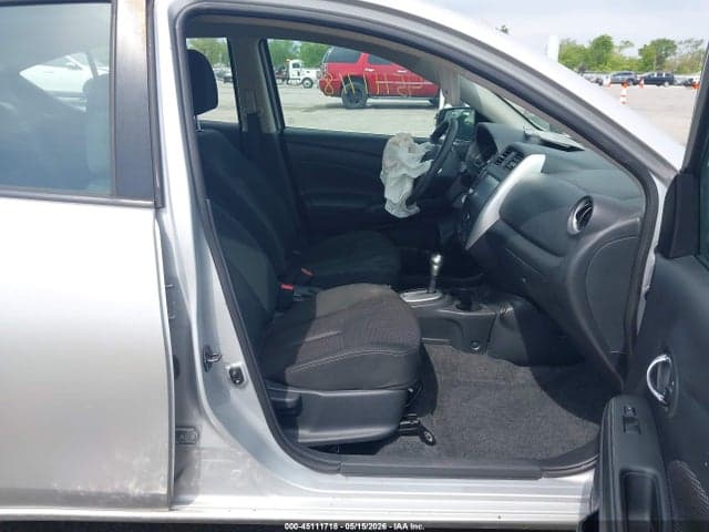 2019 NISSAN VERSA 1.6 SV 5