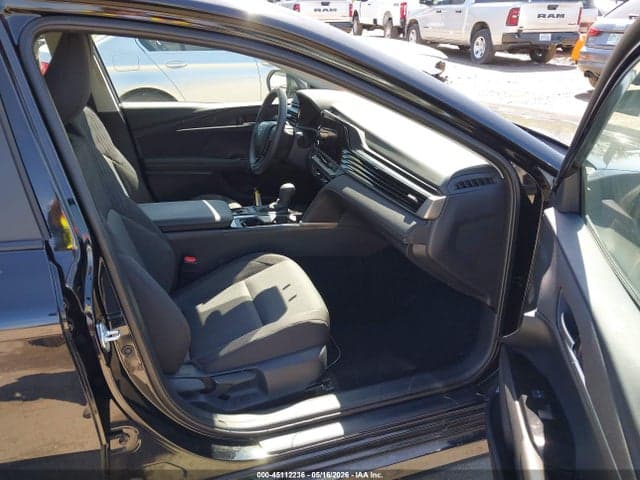 2025 TOYOTA CAMRY LE 5