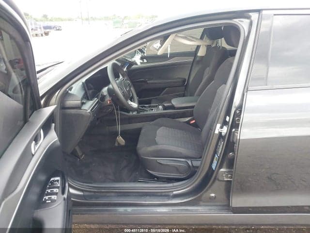 2025 KIA K5 LXS 17