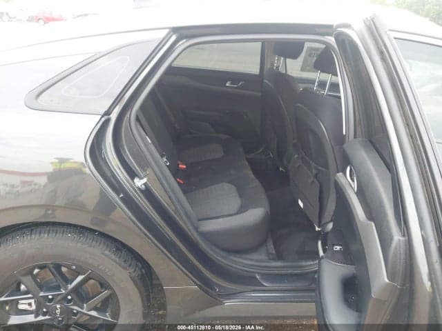 2025 KIA K5 LXS 8