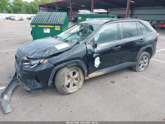 2022 TOYOTA RAV4 XLE 2