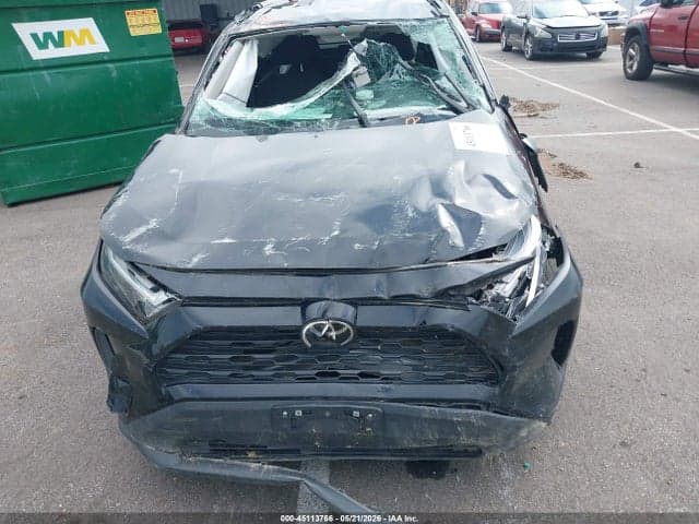 2022 TOYOTA RAV4 XLE 12