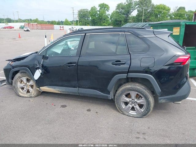 2022 TOYOTA RAV4 XLE 14