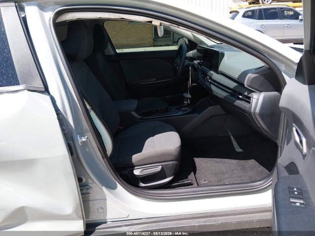 2025 KIA K4 LXS 5