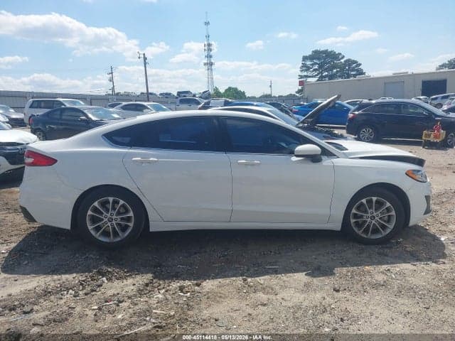2020 FORD FUSION SE 13