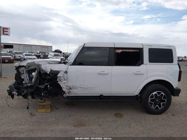 2025 FORD BRONCO OUTER BANKS 14