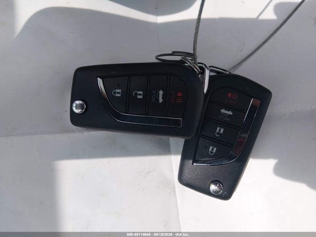 2024 TOYOTA COROLLA LE 11