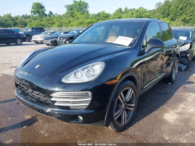 2014 PORSCHE CAYENNE PLATINUM 2