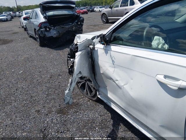 2021 VOLKSWAGEN PASSAT 2.0T SE 6