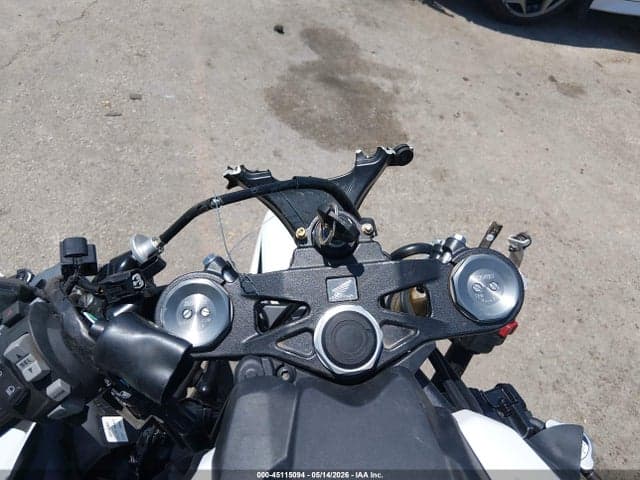 2026 HONDA CBR1000 RR 7
