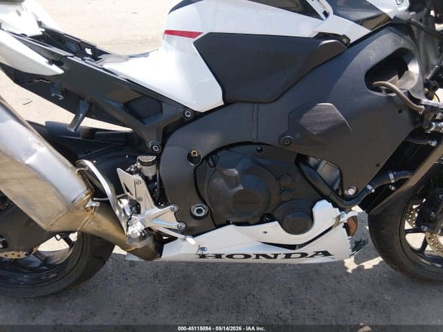 2026 HONDA CBR1000 RR 8