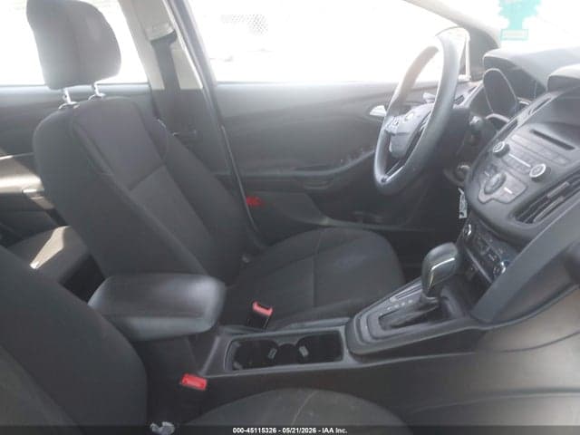 2017 FORD FOCUS SE 5