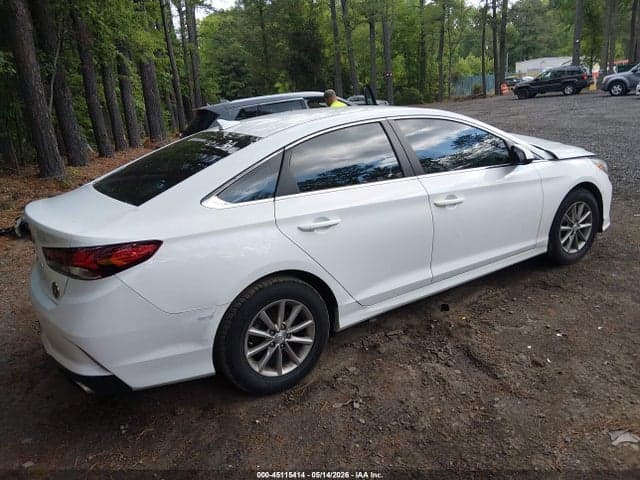 2019 HYUNDAI SONATA SE 4