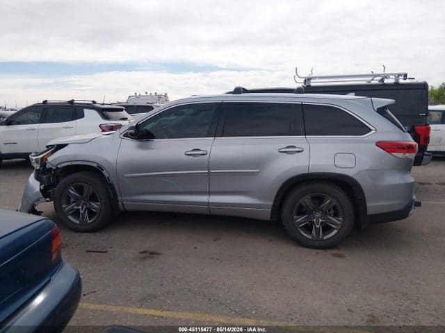 2017 TOYOTA HIGHLANDER LIMITED PLATINUM 13