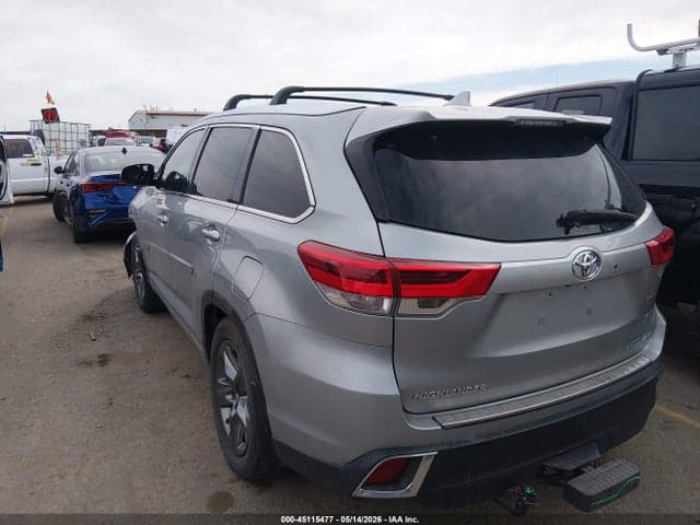 2017 TOYOTA HIGHLANDER LIMITED PLATINUM 3