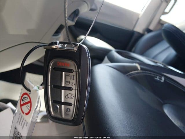 2023 CHRYSLER PACIFICA TOURING L 11