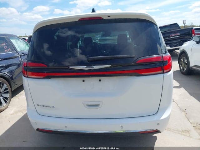 2023 CHRYSLER PACIFICA TOURING L 16
