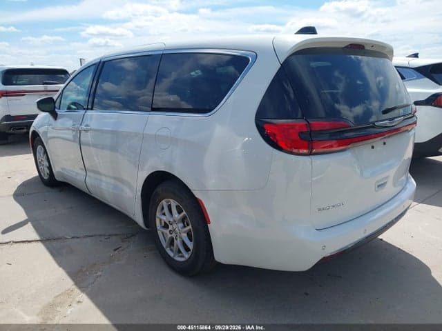 2023 CHRYSLER PACIFICA TOURING L 3