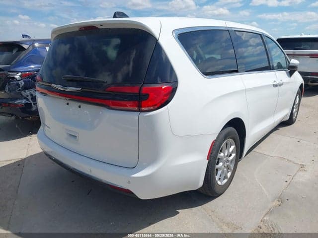 2023 CHRYSLER PACIFICA TOURING L 4