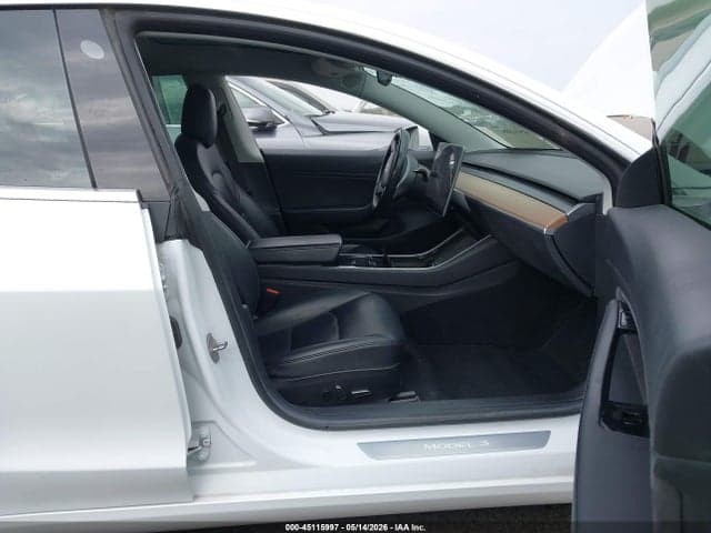 2018 TESLA MODEL 3 LONG RANGE/PERFORMANCE 5