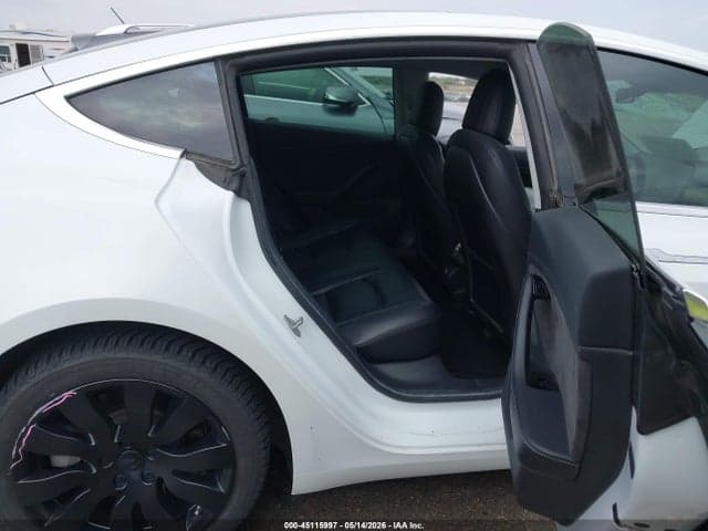 2018 TESLA MODEL 3 LONG RANGE/PERFORMANCE 8