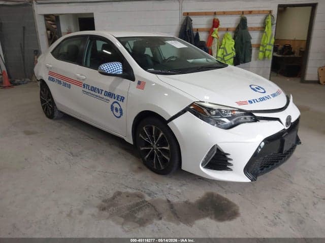 2018 TOYOTA COROLLA SE 1